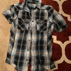 Short sleeve plaid shirt